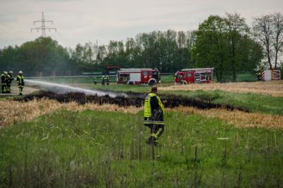 Weil im Schoenbuch: Maehdrescher geraet in Brand